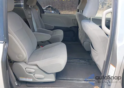 2015 Toyota Sienna Le 8 Passenger from USA, damaged, VIN 5TDKK3DC0FS630972